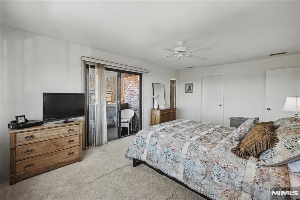 property viewer photo 17