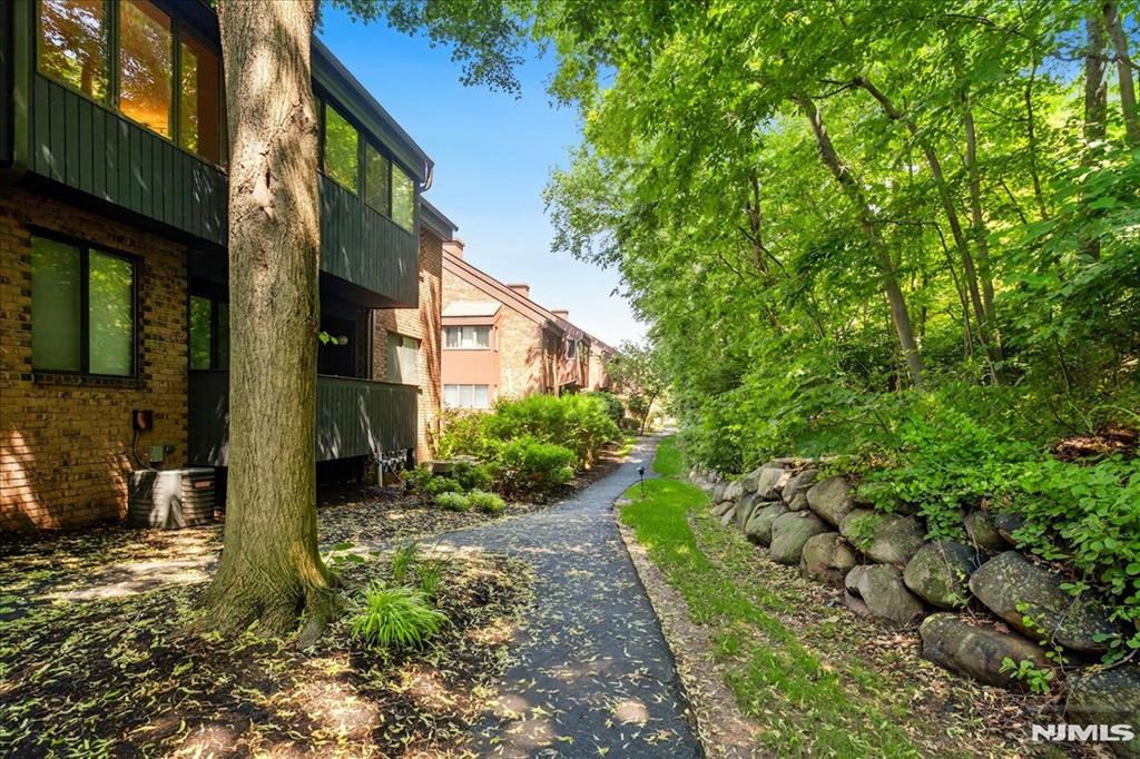 property viewer photo 24