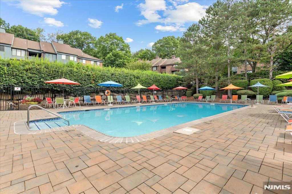 property viewer photo 25