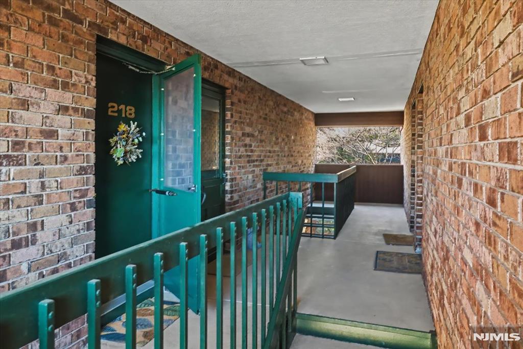 property viewer photo 3