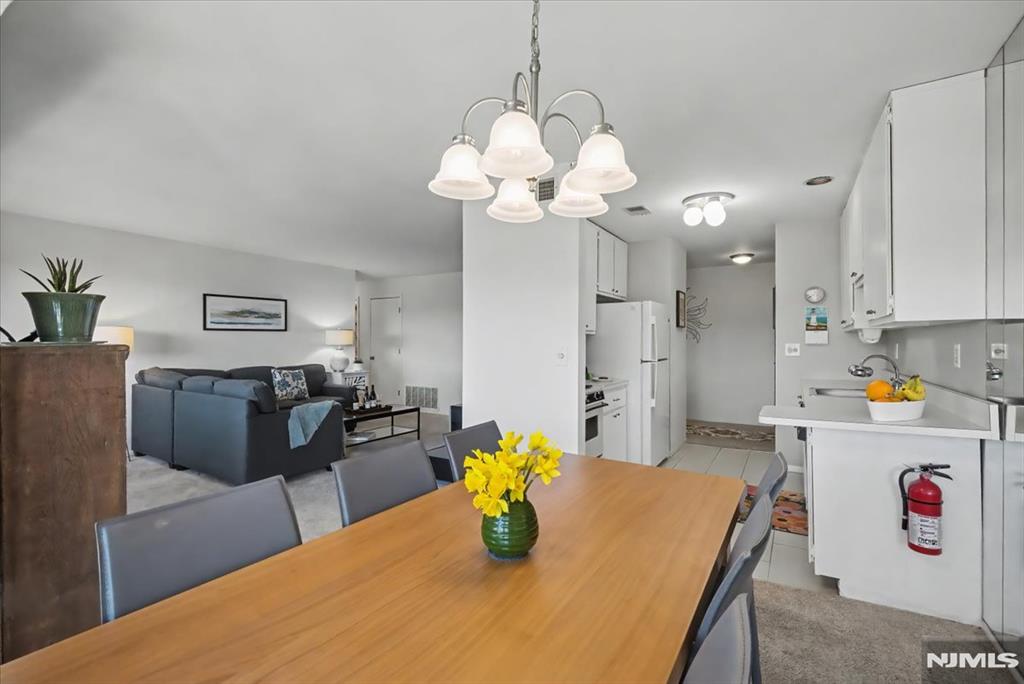 property viewer photo 6