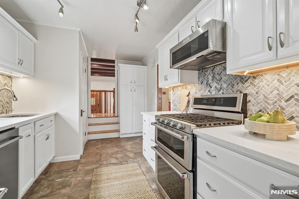 property viewer photo 11
