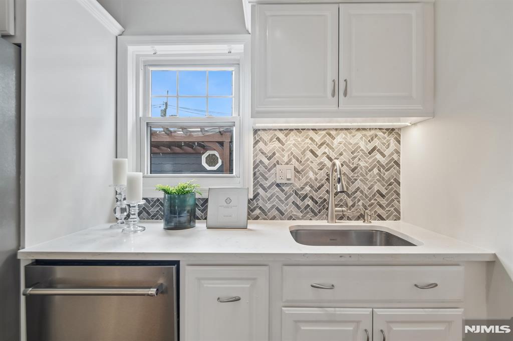 property viewer photo 12