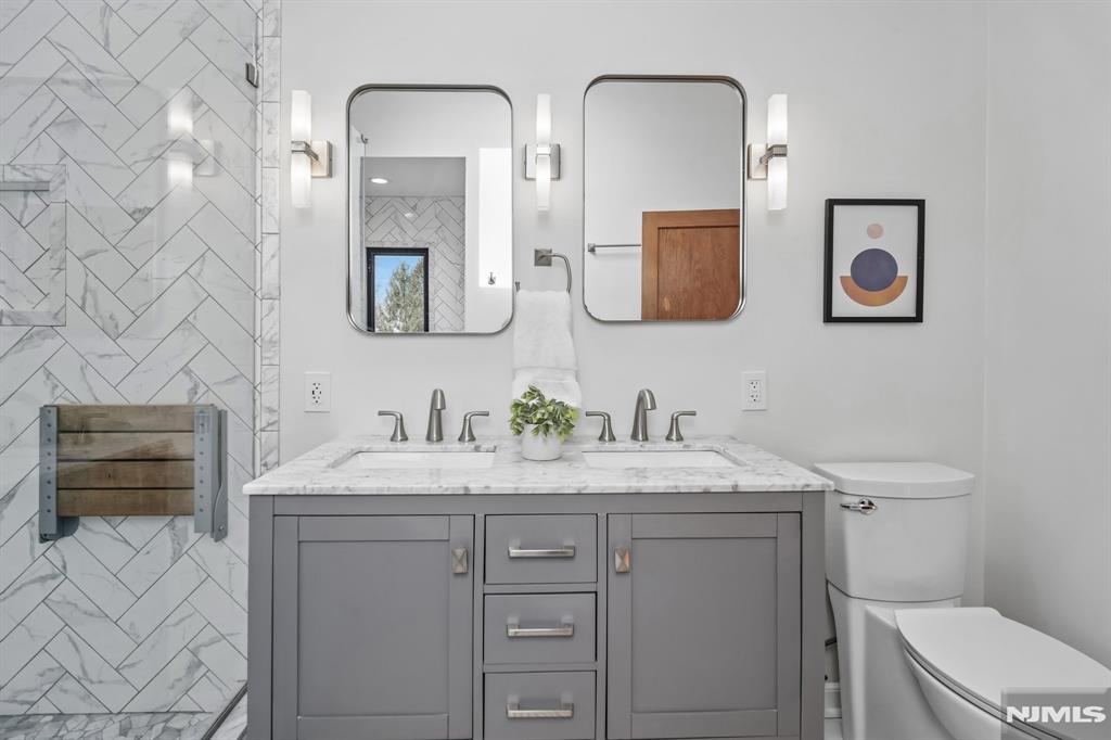 property viewer photo 23