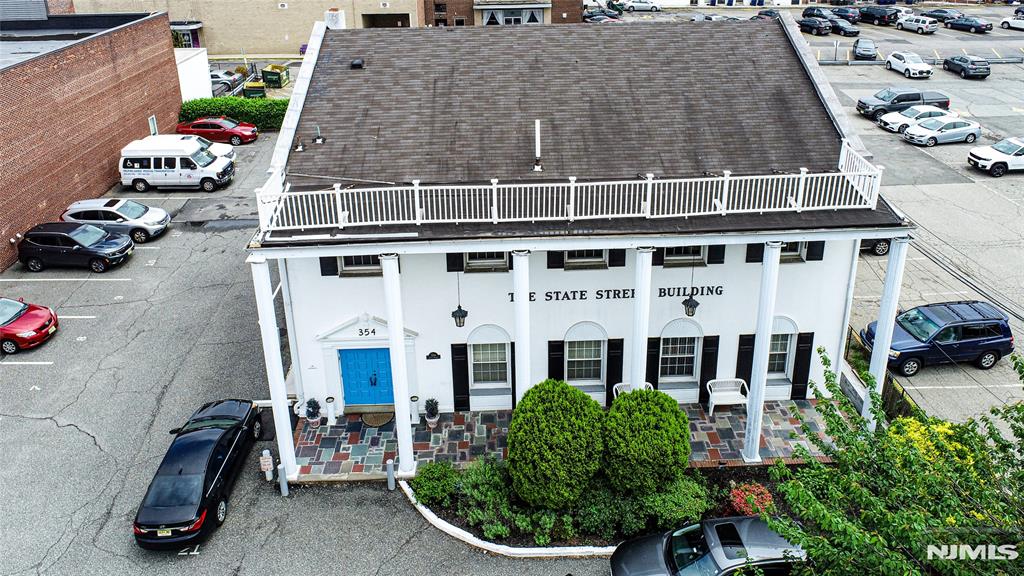 main property photo 20