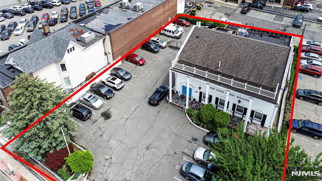 main property photo 24