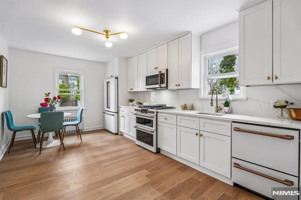 property viewer photo 10