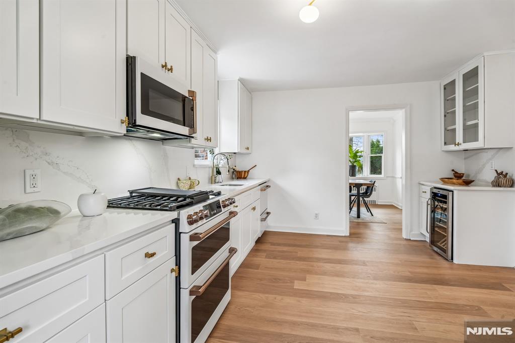 property viewer photo 12