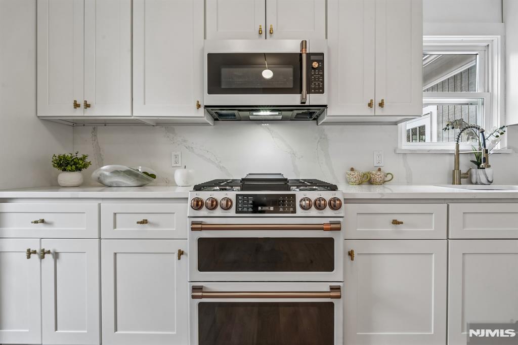 property viewer photo 13