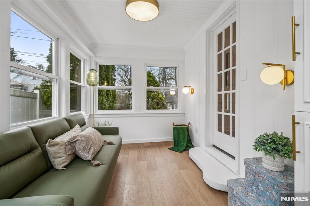 property viewer photo 17