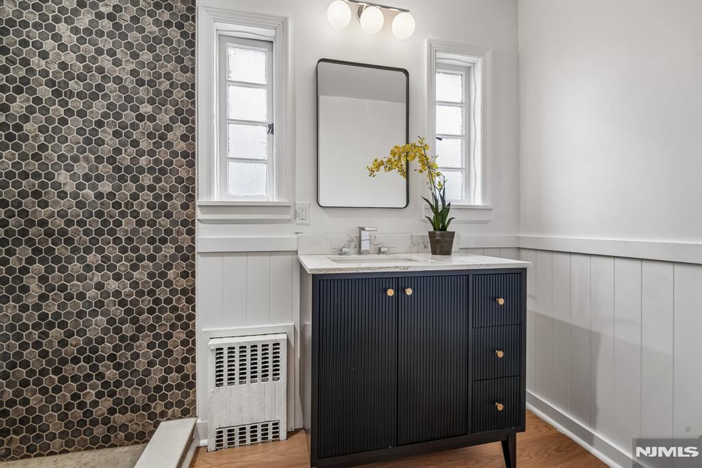 property viewer photo 24