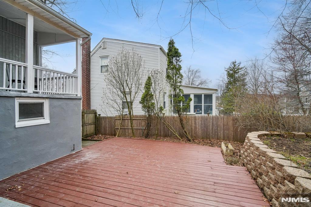 property viewer photo 44