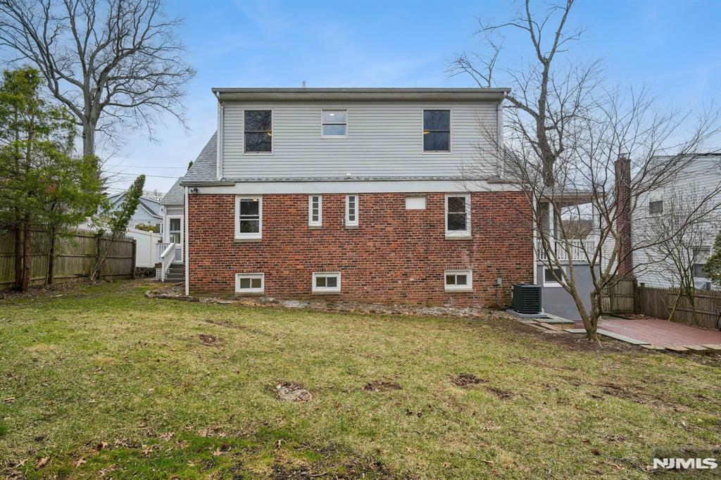 property viewer photo 45