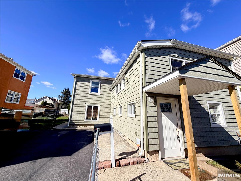 main property photo 29