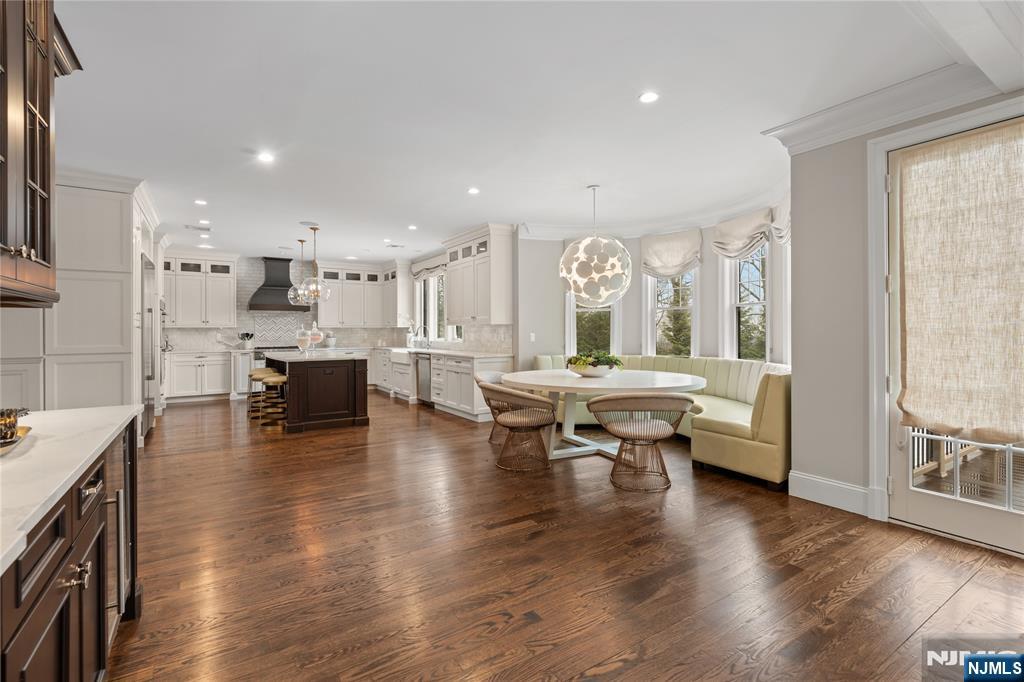 property viewer photo 6
