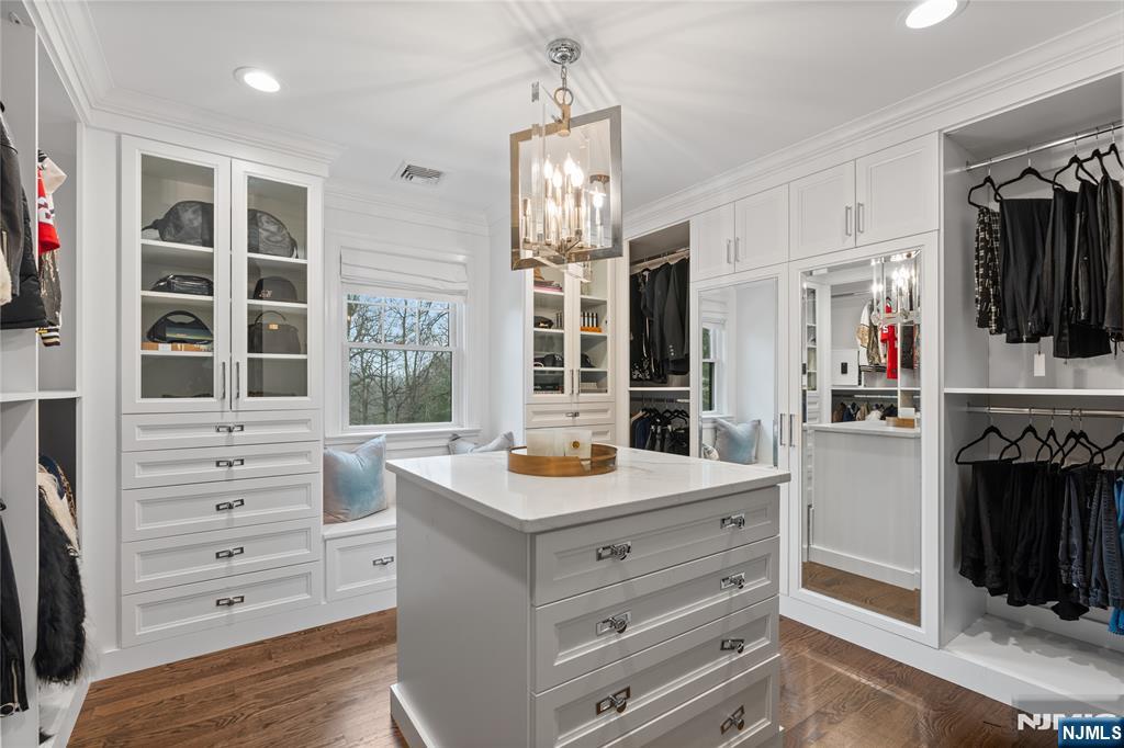 property viewer photo 9