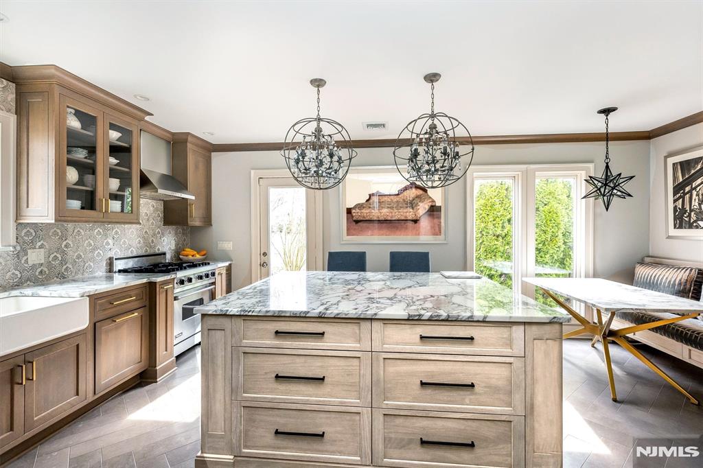 property viewer photo 16