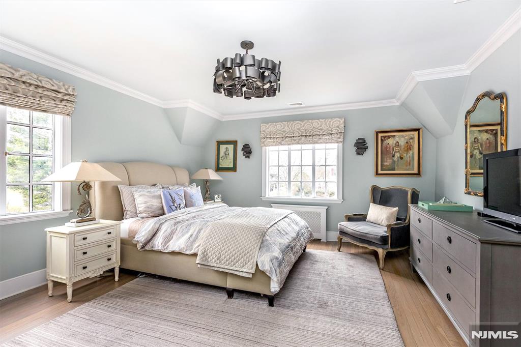 property viewer photo 21