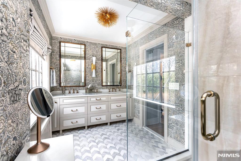 property viewer photo 28