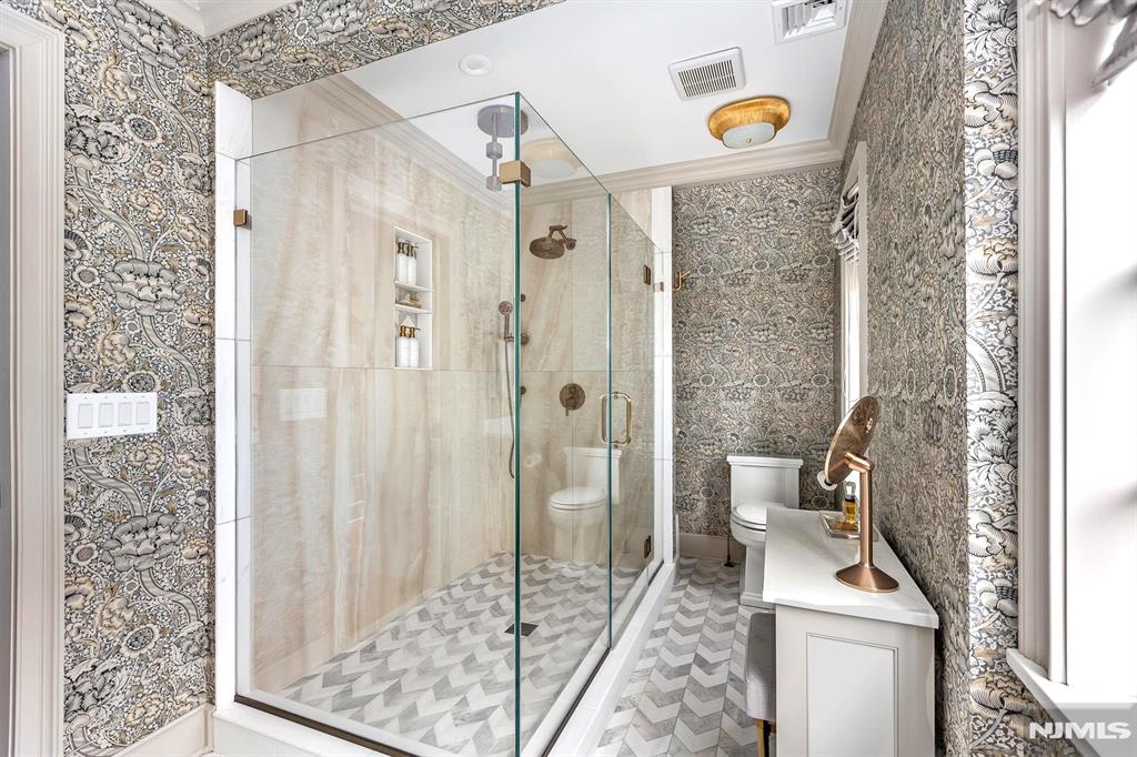 property viewer photo 32