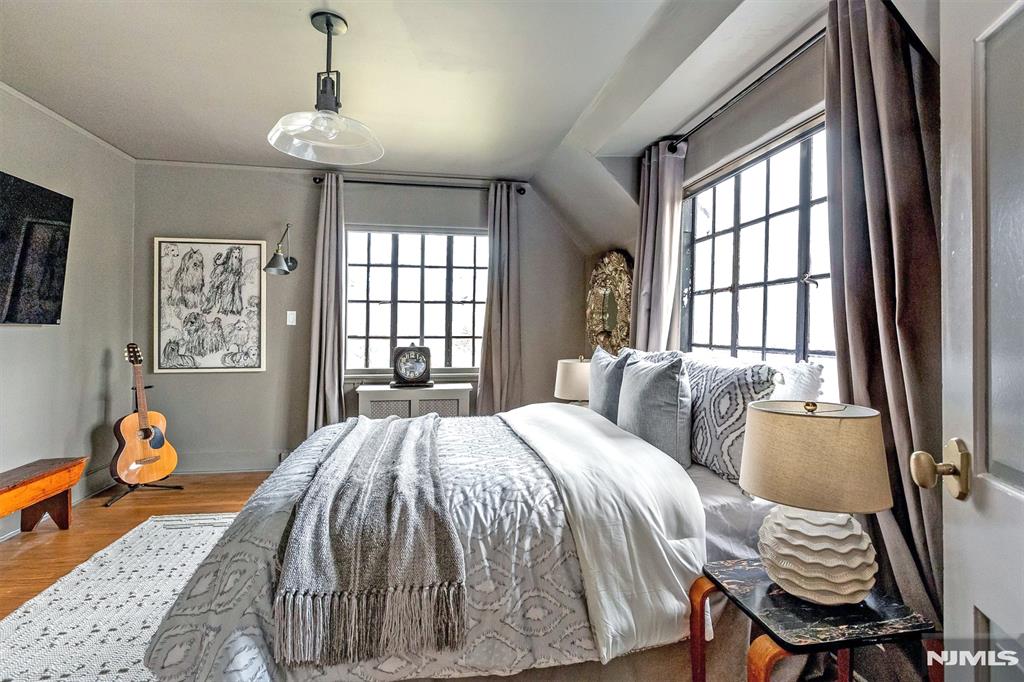 property viewer photo 33