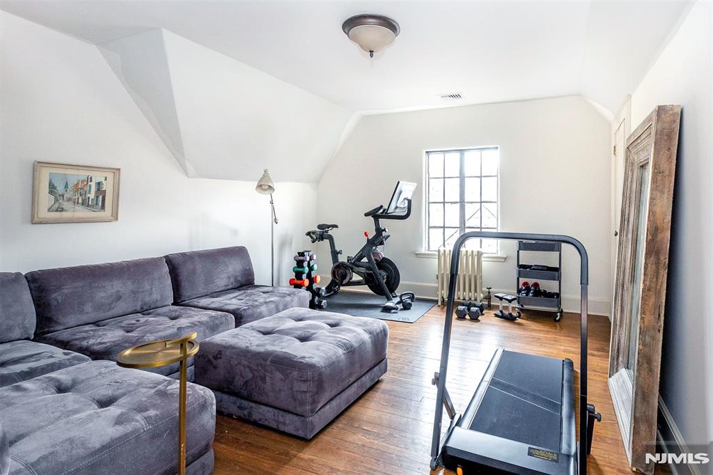 property viewer photo 39