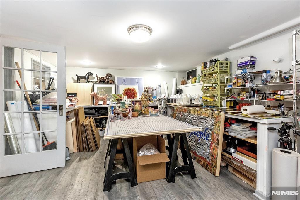 property viewer photo 43