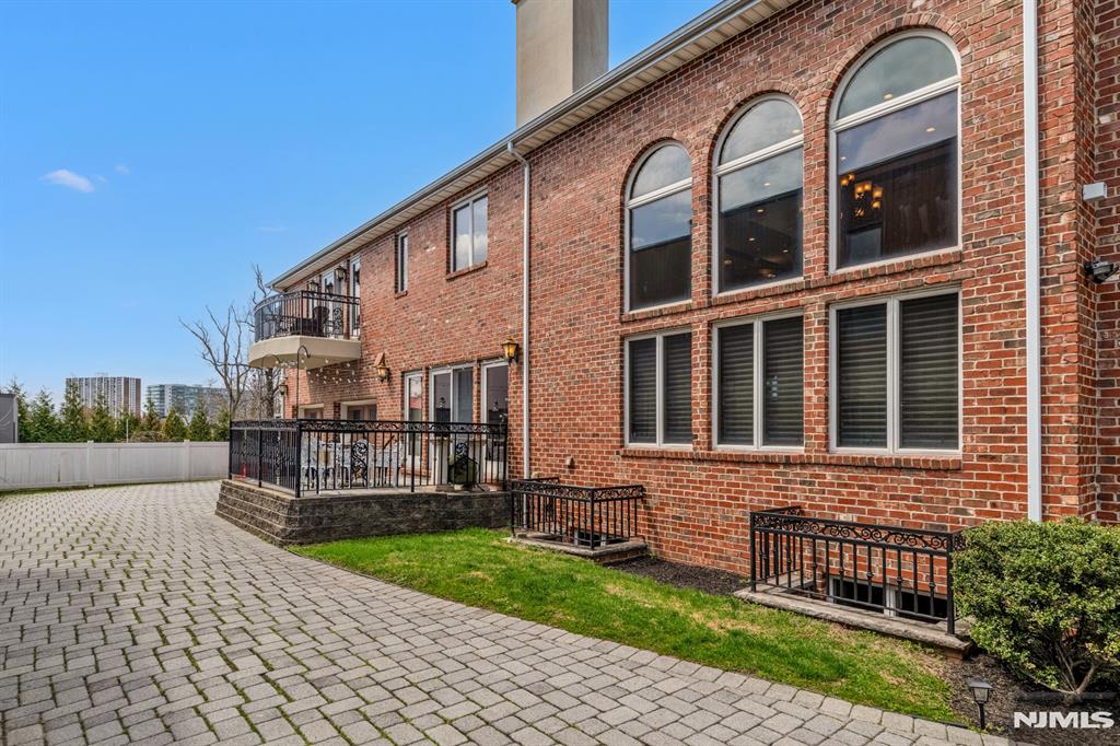 main property photo 46