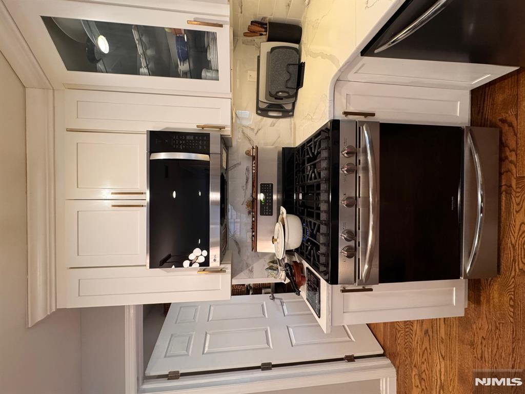 property viewer photo 11