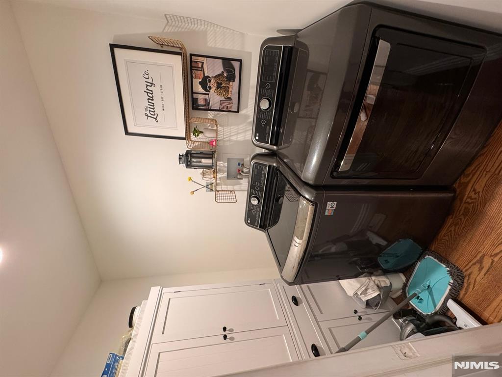property viewer photo 15