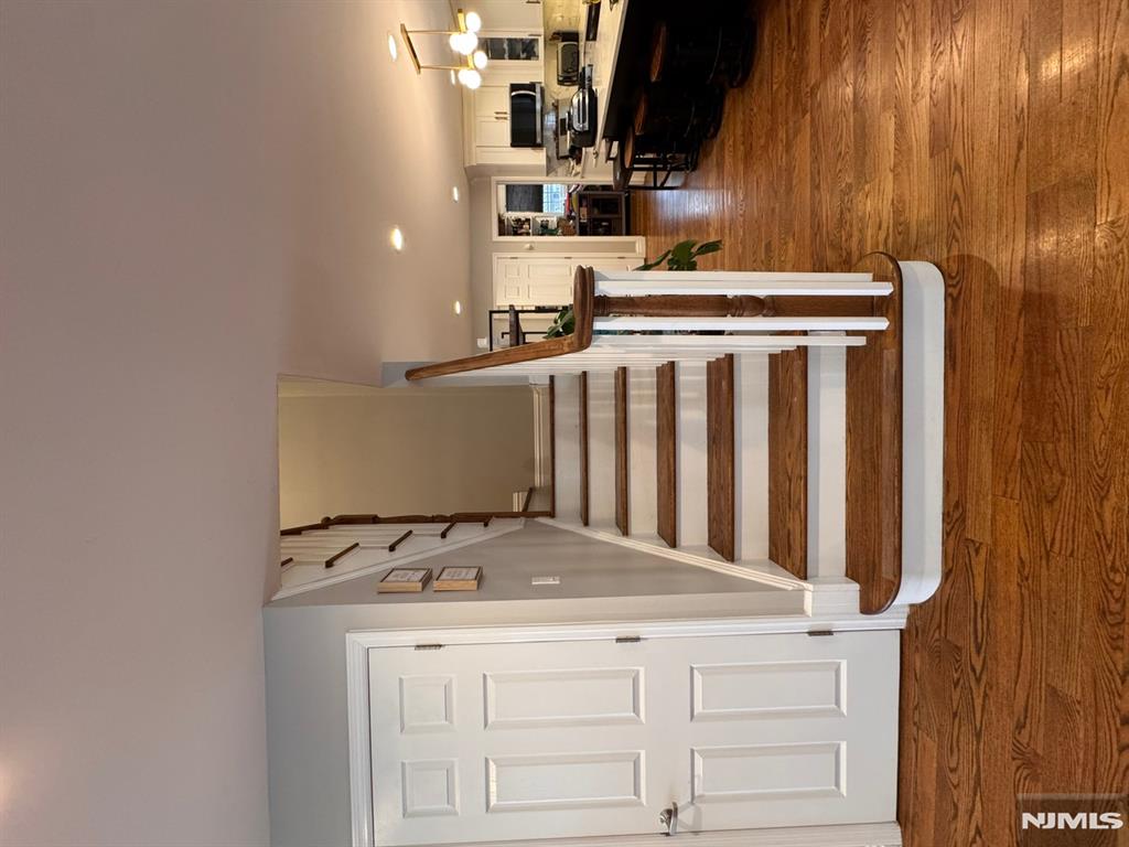 property viewer photo 20