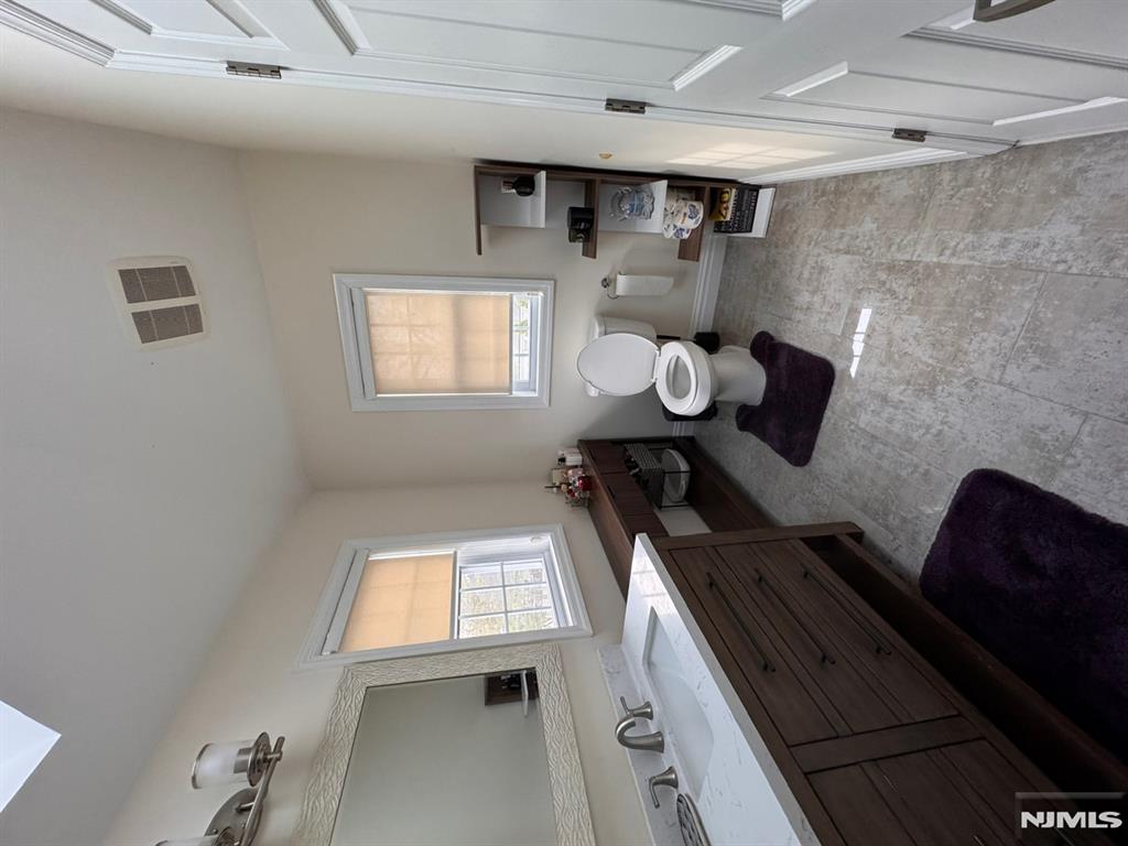 property viewer photo 24