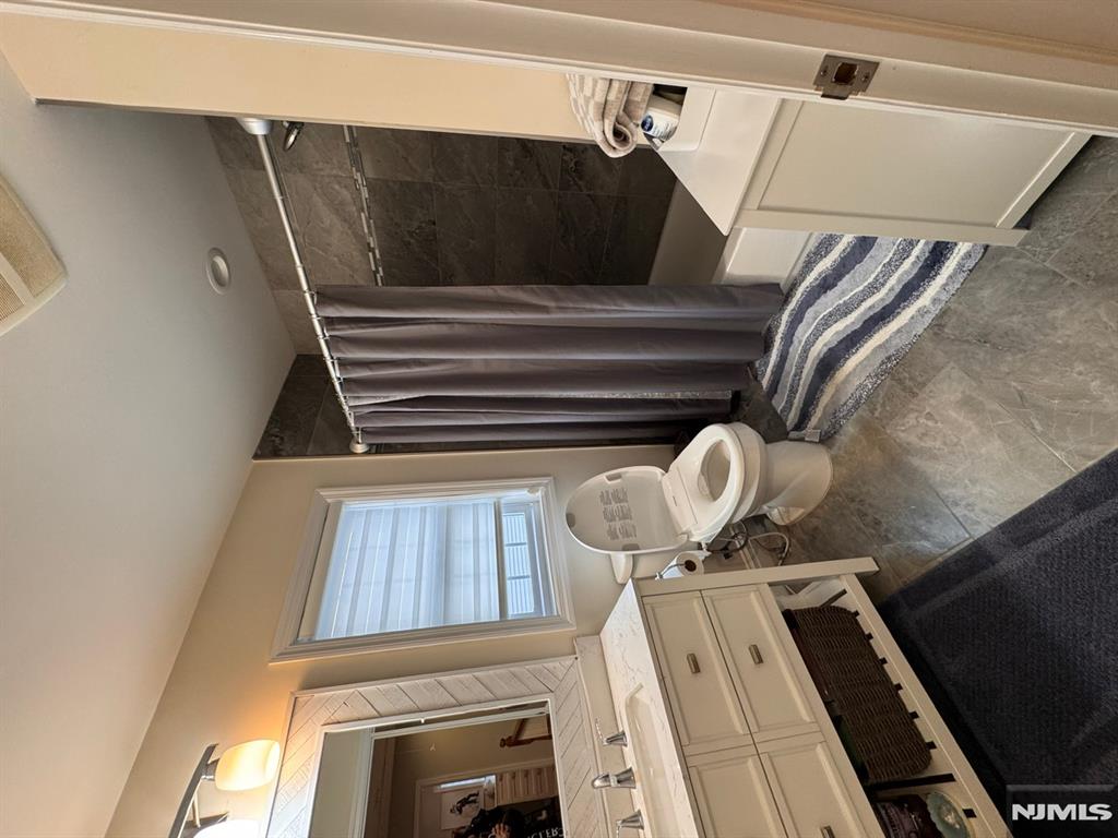 property viewer photo 28