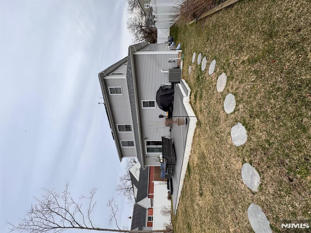 property viewer photo 30