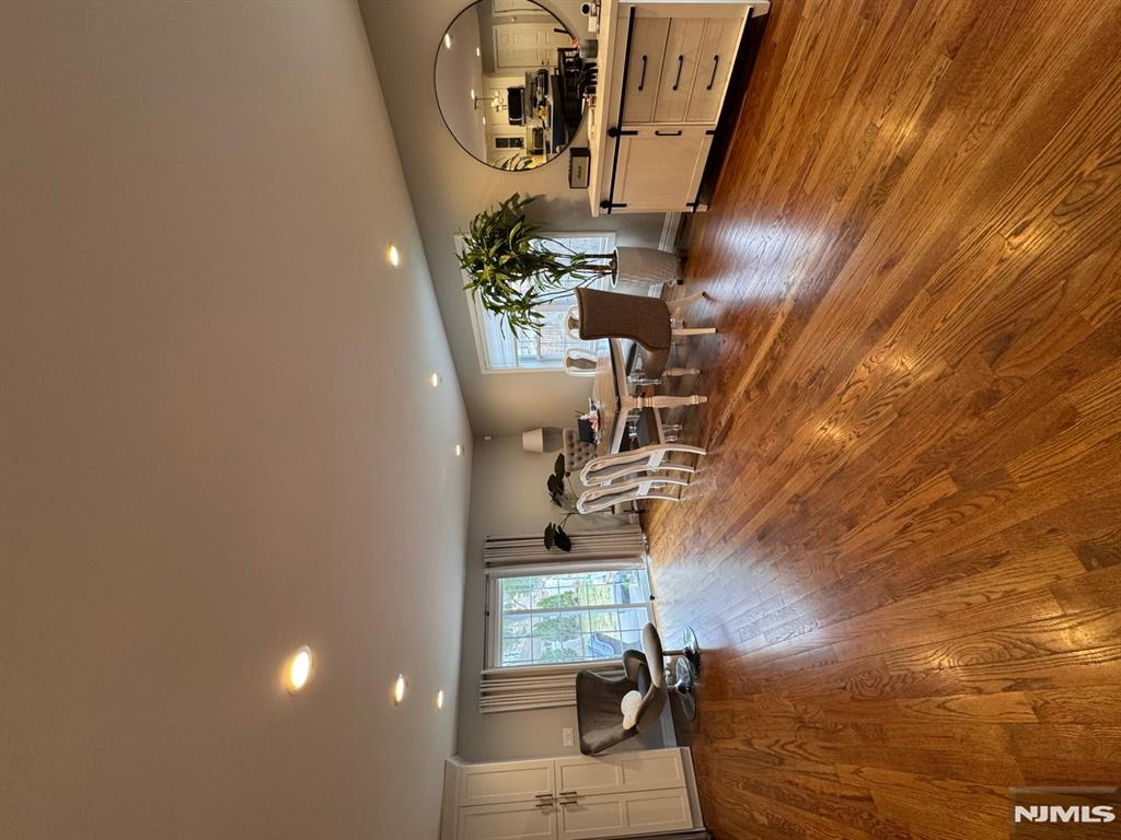 property viewer photo 6