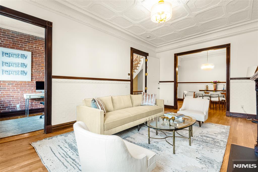 property viewer photo 21