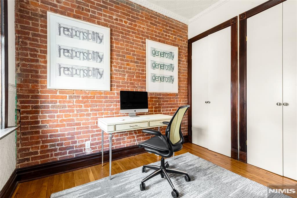 property viewer photo 22