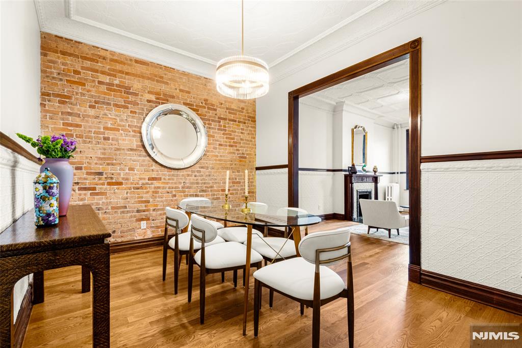 property viewer photo 23