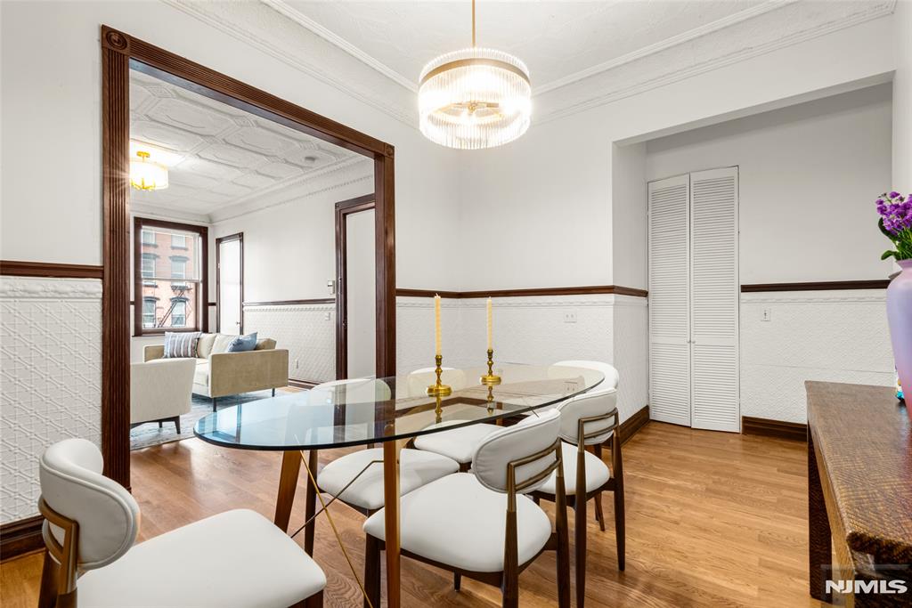 property viewer photo 24