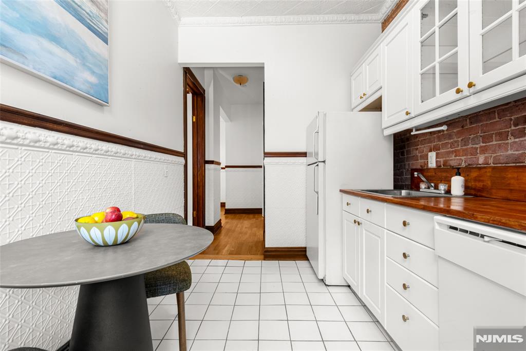 property viewer photo 27
