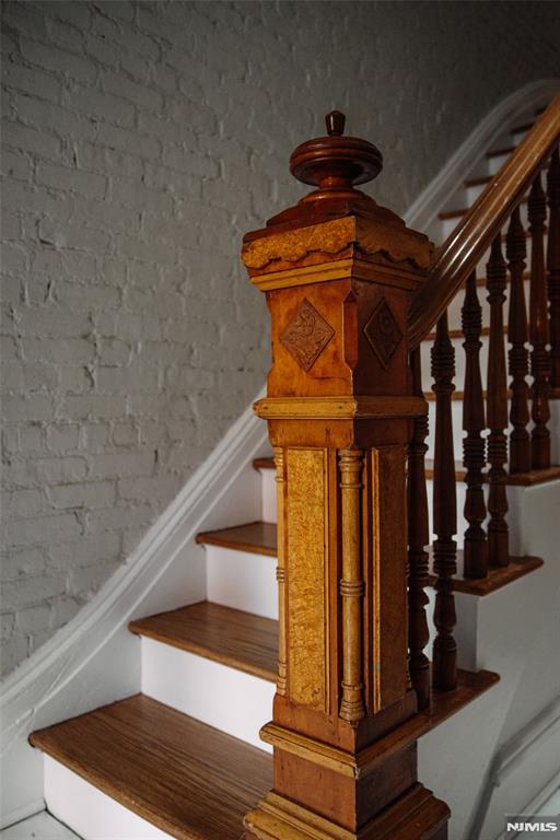 property viewer photo 35