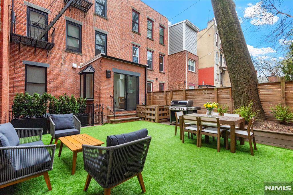 property viewer photo 37