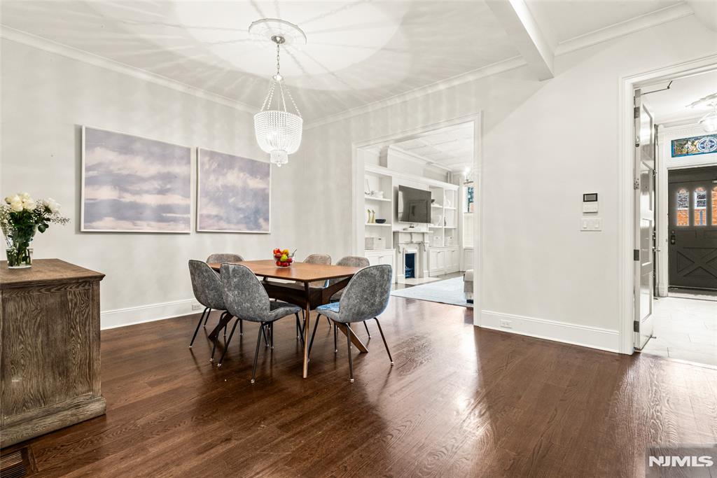 property viewer photo 6
