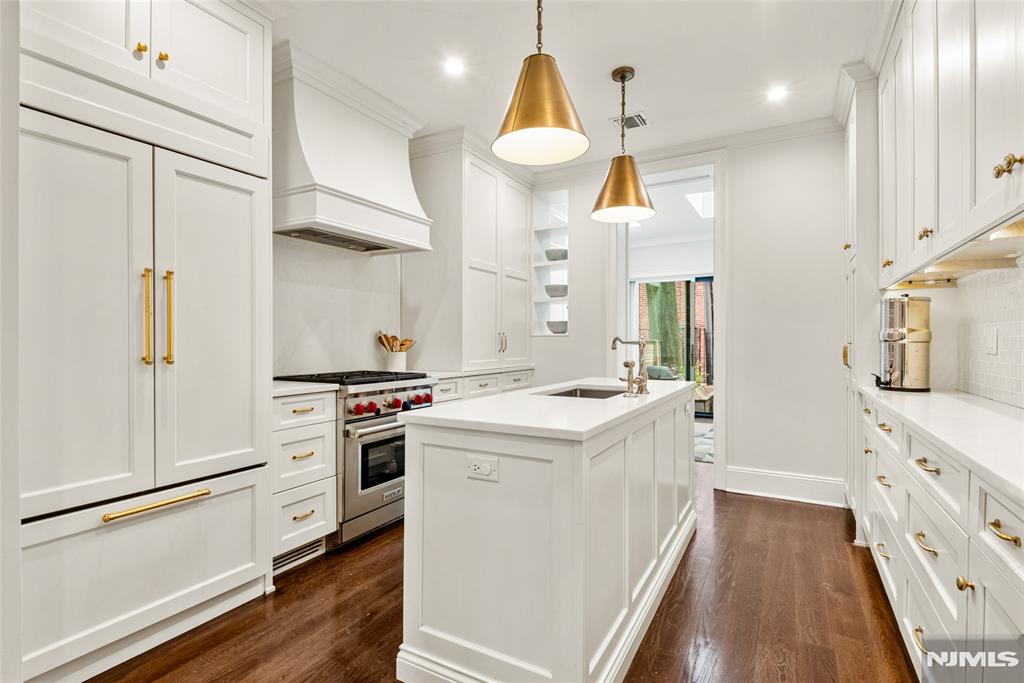 property viewer photo 7