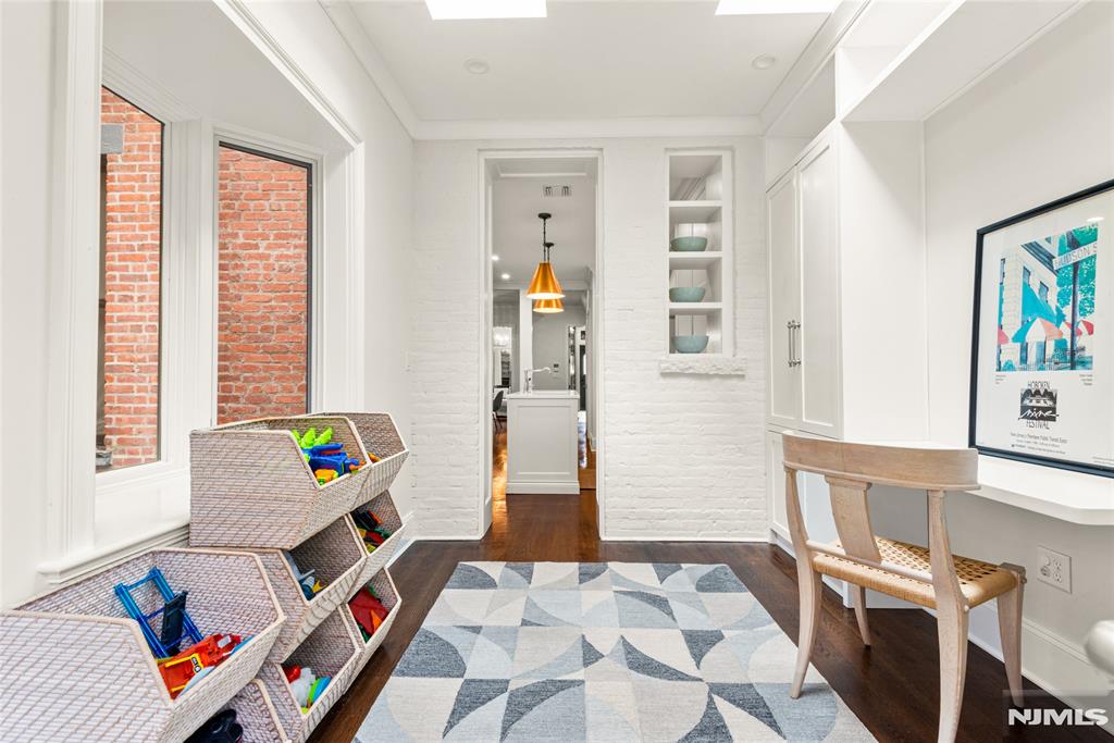 property viewer photo 9