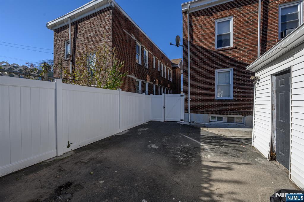 main property photo 47