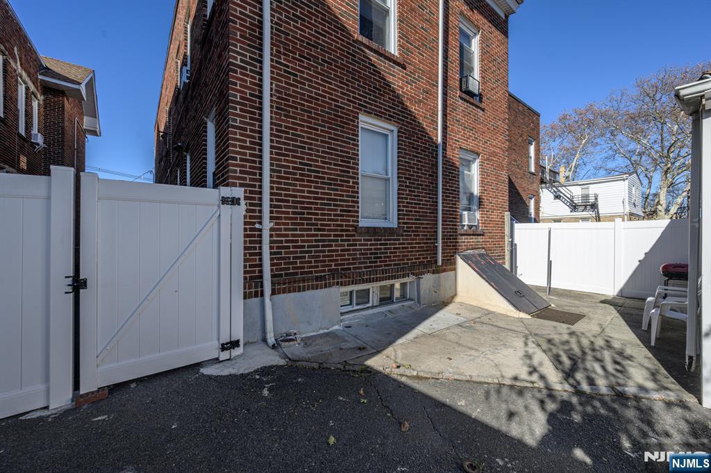 main property photo 48