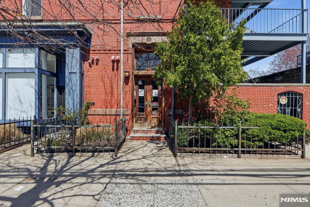 main property photo 21
