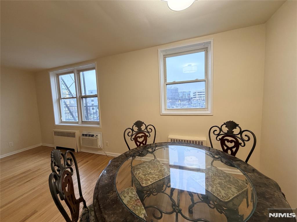 property viewer photo 5