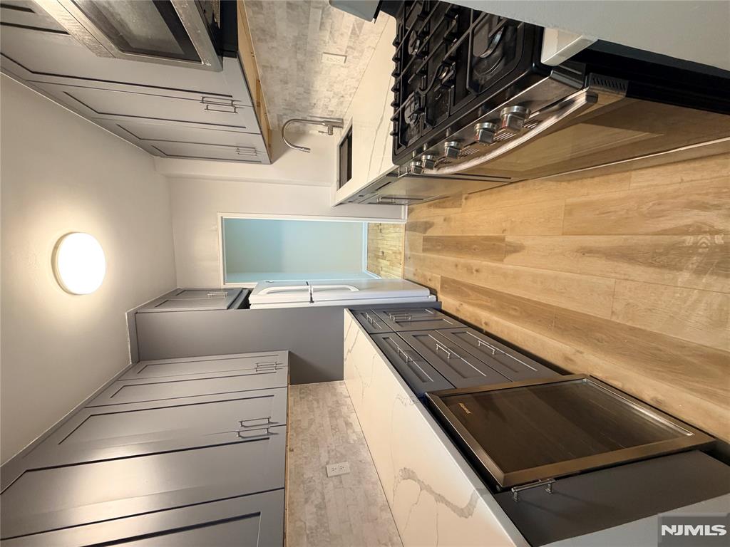 property viewer photo 7
